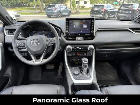 Used 2022 Toyota RAV4 XSE image 18