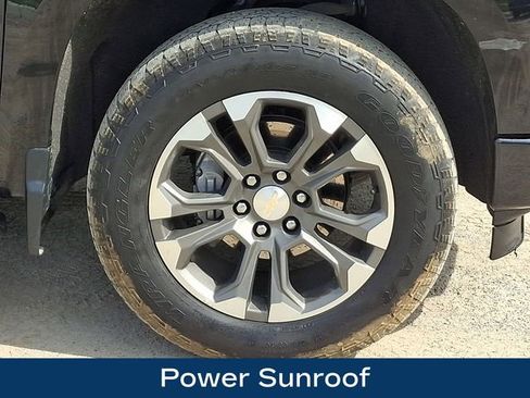Used 2022 Chevrolet Silverado 1500 High Country AWD/4WD image 29