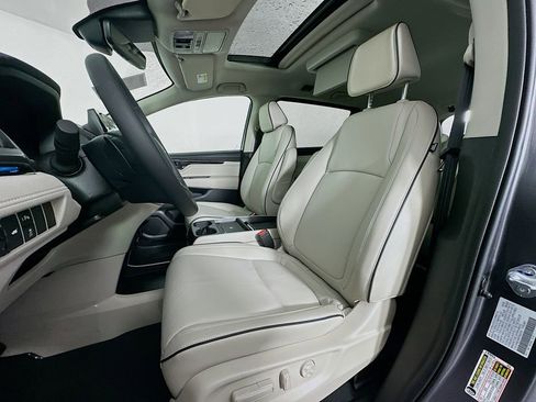 New 2026 Honda Odyssey Touring image 21