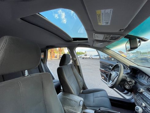 Used 2012 Honda Crosstour EX image 28