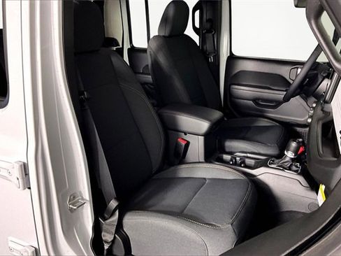 New 2026 Jeep Gladiator Sport image 12