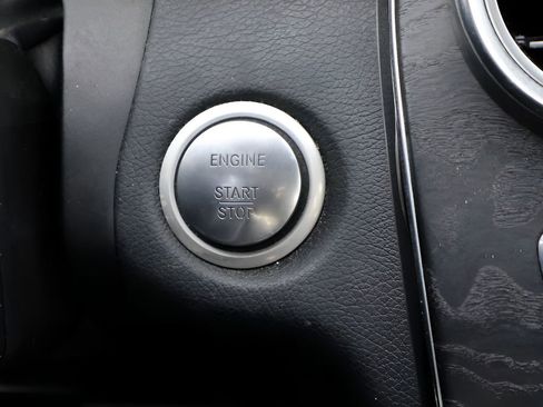 Used 2015 Mercedes-Benz C 300 4MATIC Sedan image 26