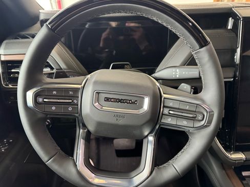 New 2026 GMC Yukon XL Denali w/ Denali Reserve Package image 23