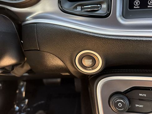 Used 2019 Dodge Challenger SXT RWD image 52