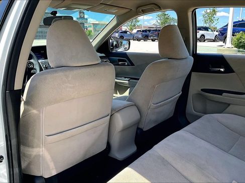 Used 2013 Honda Accord LX image 30