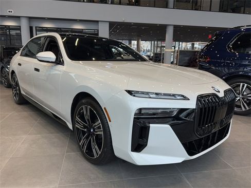 New 2026 BMW 740i xDrive 740i xDrive w/ Executive Package image 3