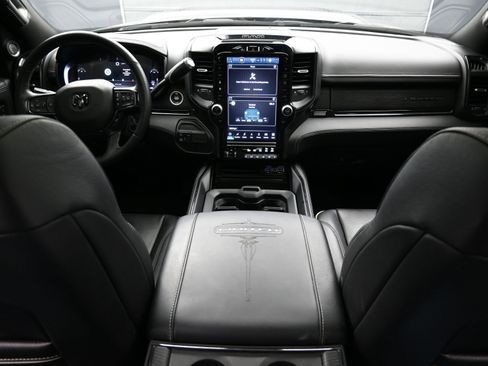 Used 2024 RAM 2500 Limited image 13