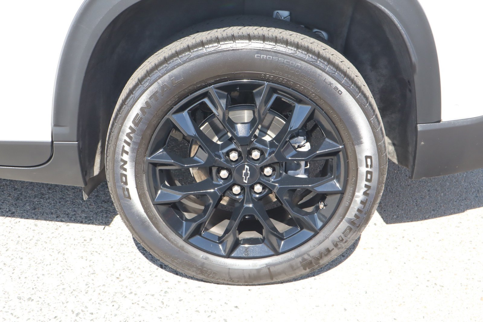 Used 2025 Chevrolet Traverse LT w/ Enhanced Driving Package AWD/4WD image 13