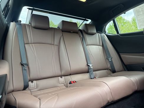 Used 2025 Lexus ES 350 Ultra Luxury FWD image 38
