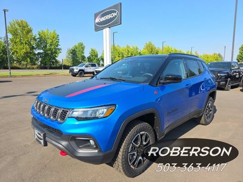 New 2026 Jeep Compass Trailhawk w/ Sun, Sound & Navigation Group AWD/4WD image 1