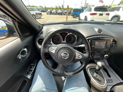 Used 2012 Nissan Juke SL AWD/4WD image 32