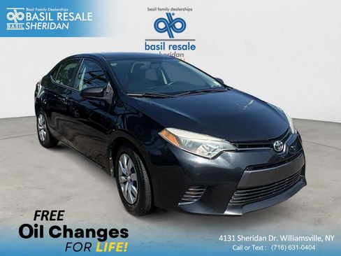 Used 2016 Toyota Corolla LE FWD image 1