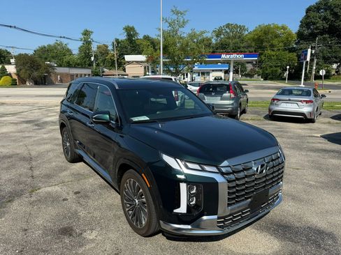 Used 2025 Hyundai Palisade Calligraphy FWD image 1