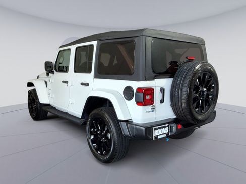 Used 2023 Jeep Wrangler Unlimited Sahara w/ Cold Weather Group AWD/4WD image 4