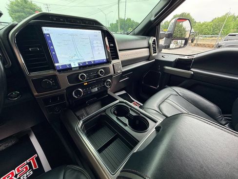 Used 2022 Ford F450 Platinum w/ FX4 Off-Road Package AWD/4WD image 26