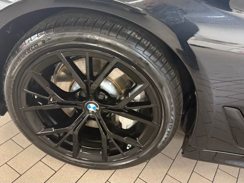 Used 2022 BMW 530i xDrive w/ M Sport Package image 16