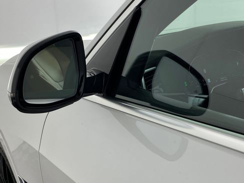 Used 2022 BMW X7 xDrive40i w/ Premium Package image 22