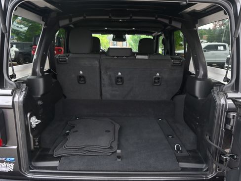 Used 2025 Jeep Wrangler Unlimited Rubicon 4xe w/ Safety Group AWD/4WD image 33