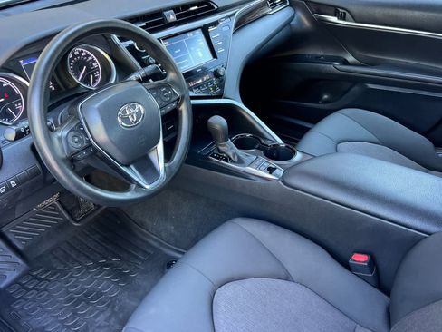 Used 2020 Toyota Camry LE FWD image 11