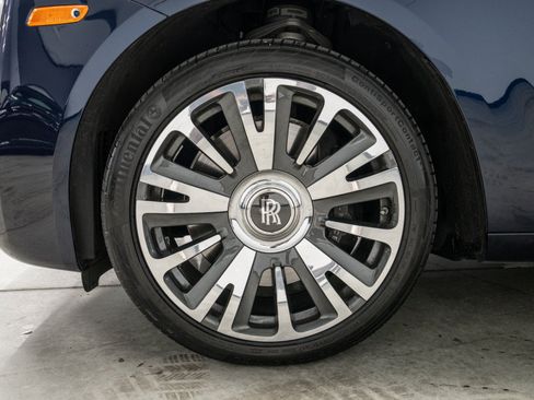 Used 2020 Rolls-Royce Ghost RWD image 9