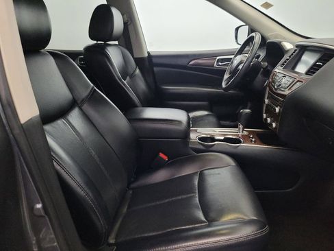 Used 2017 Nissan Pathfinder Platinum FWD image 21