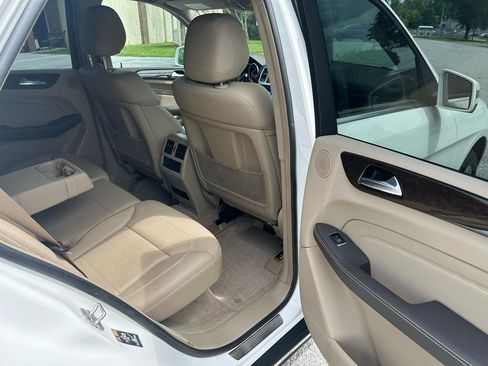 Used 2015 Mercedes-Benz ML 250 BlueTEC 4MATIC image 16