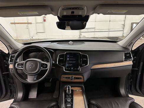 Used 2016 Volvo XC90 T8 Inscription w/ Vision Package image 16