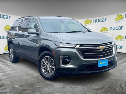 Used 2023 Chevrolet Traverse LT