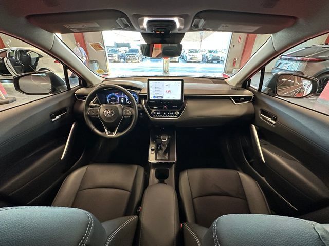 Certified 2026 Toyota Corolla Cross XLE FWD image 25