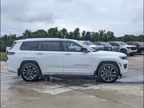 Used 2023 Jeep Grand Cherokee L Overland w/ Rear Seat Video Group I AWD/4WD image 6