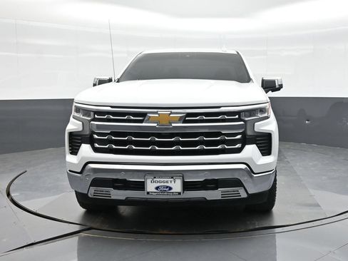 Used 2024 Chevrolet Silverado 1500 LTZ w/ Z71 Off-Road Package AWD/4WD image 17