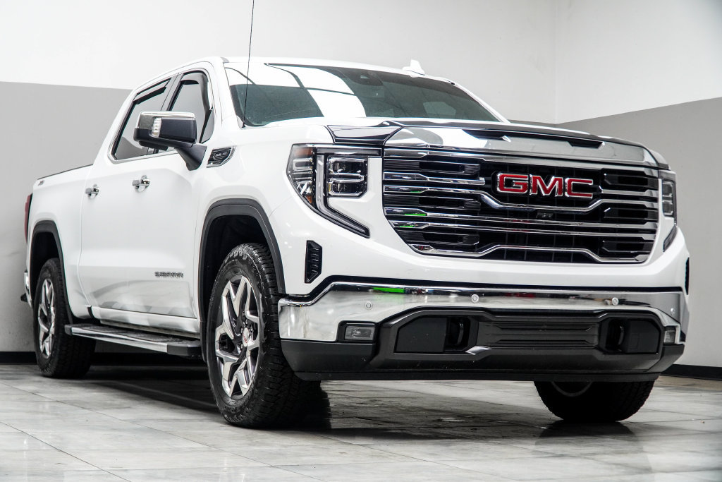 Used 2024 GMC Sierra 1500 SLT w/ SLT Premium Plus Package AWD/4WD image 5