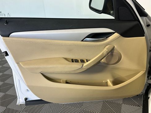 Used 2015 BMW X1 sDrive28i image 10