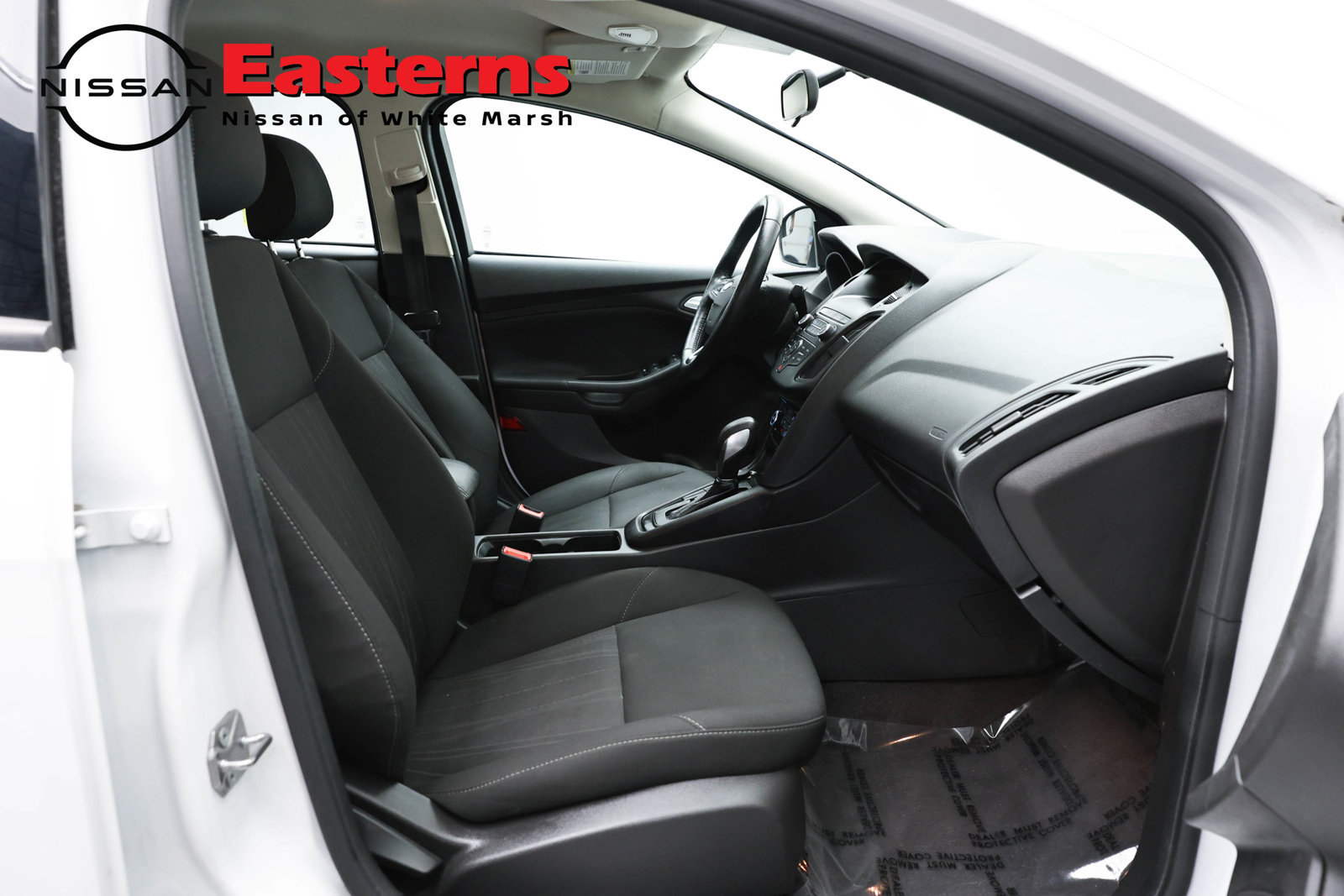 Used 2018 Ford Focus SE w/ Cold Weather Package FWD image 23