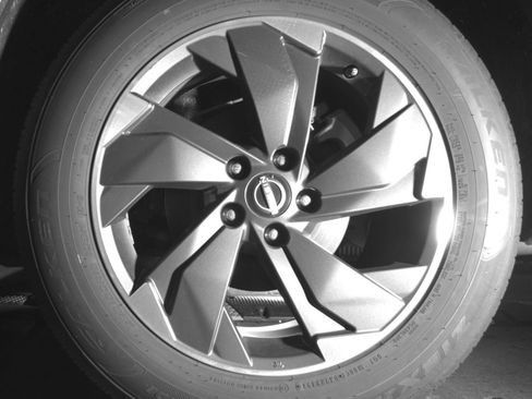 Used 2025 Nissan Rogue SV FWD image 17