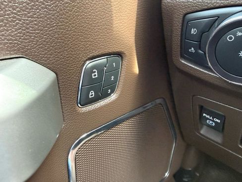 Used 2019 Ford F150 King Ranch w/ Equipment Group 601A Luxury RWD image 28