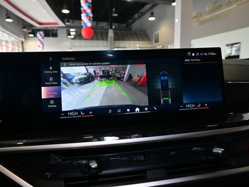 Used 2025 BMW X5 xDrive40i w/ M Sport Package AWD/4WD image 36