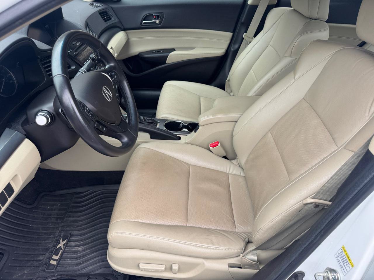 Used 2015 Acura ILX w/ Technology Package FWD image 5