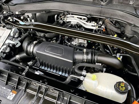 Certified 2025 Ford Explorer ST image 35