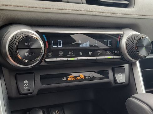 Used 2025 Toyota RAV4 XLE w/ Convenience Package FWD image 26