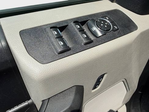 Used 2017 Ford F250 XL w/ Power Equipment Group AWD/4WD image 12