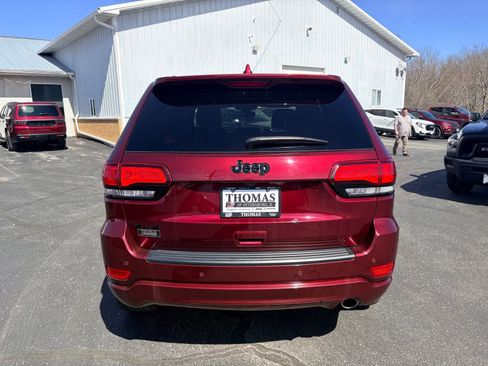 Used 2019 Jeep Grand Cherokee Altitude image 9