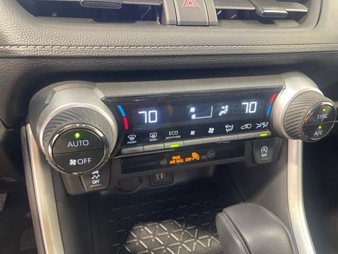 Used 2025 Toyota RAV4 XLE FWD image 13