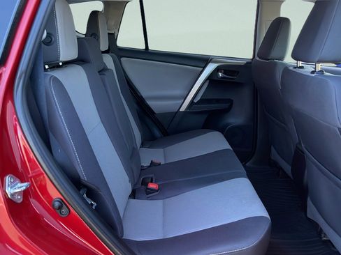 Used 2015 Toyota RAV4 XLE AWD/4WD image 26