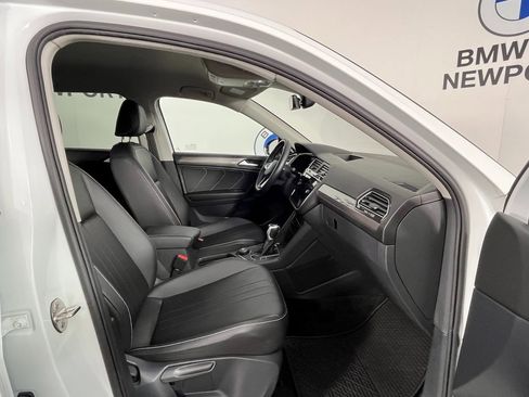 Used 2024 Volkswagen Tiguan SE image 24
