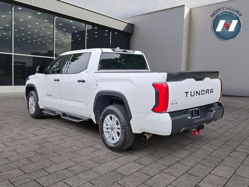 Used 2022 Toyota Tundra SR5 w/ SR5 Convenience Package AWD/4WD image 3