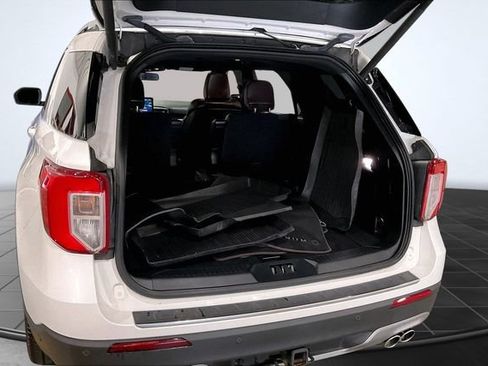 Used 2020 Ford Explorer Platinum w/ Premium Technology Package AWD/4WD image 33