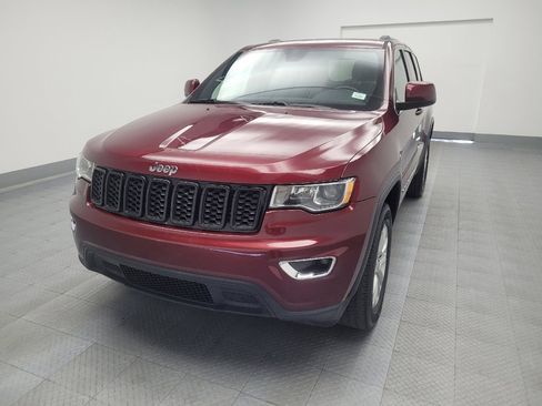 Used 2021 Jeep Grand Cherokee Laredo image 15