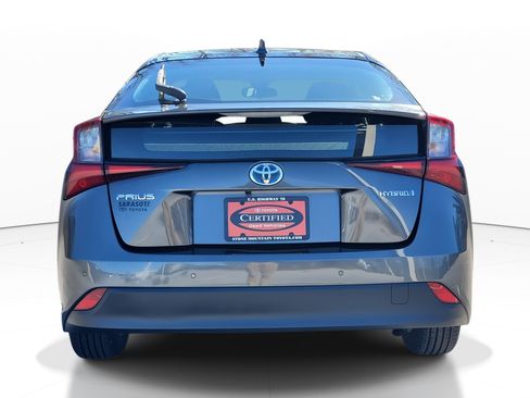 Certified 2022 Toyota Prius LE image 5
