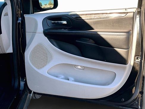 Used 2014 Dodge Grand Caravan SE w/ Quick Order Package 29E SE image 16